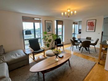 Entire Home in Exclusive Dublin Neighborhood - Comfortably Sleeps Up to 6 Guest, Dublín (foto 2)