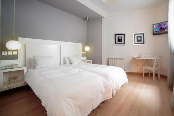 Hostal Adriano, Madrid (photo 2)