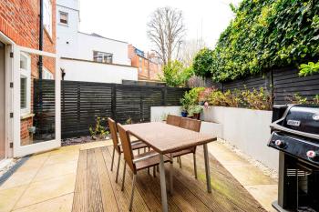 The Bohemian Rhapsody, Hampstead - by Out of office Lifestyle, Londýn (fotografie 3)
