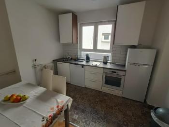 Urban View - Main Square Gate Apartment, Skopje (photo 3)