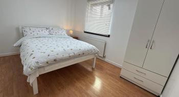 East London House with Garden with 2 bedrooms for hire separately or together, London (photo 4)