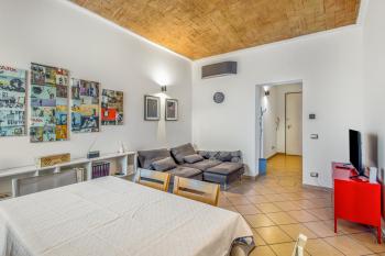 GuestHost - Cozy Flat X4 in a Historic Silk Mill, Модена (фото 2)