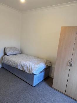 Single Room with Basic Amenities, Glasgow (Foto 3)