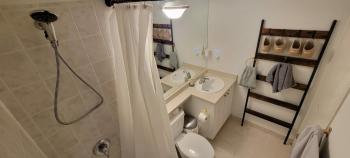 Studio for 2 in Downtown Toronto, Toronto (photo 4)