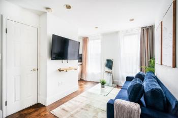69-5B I Stylish Lower East Side 1BR Apt BRAND NEW, New York (photo 3)