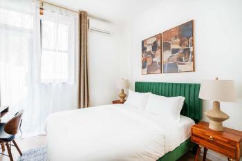 319-B Sleek Modern 1BR w outdoor space Union Square WD in Unit, New York (fotografie 4)