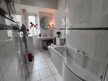 Wonderful 3 Bed West End Flat, Glasgow (photo 5)