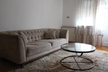 CY Apartment in Skopje Center, Скопье (фото 2)