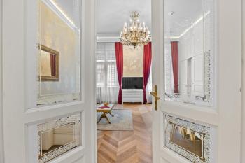Count Zrinyi Basilica Luxurious Residence, Budapest (photo 5)