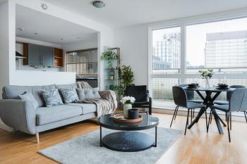 Elegant 2BR City Centre Balcony by Victoria, Manchester (fotografie 2)