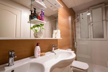Mirador 1 del Mercado Central - habitacion con baño privado en el centro de la Ciudad Vella, Valencie (fotografie 3)