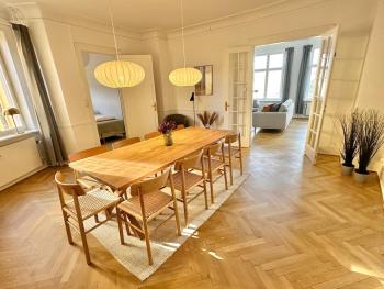 Deluxe 4 Bedrooms 180 m2 Canal View Prime Location, Kodaň (fotografie 2)