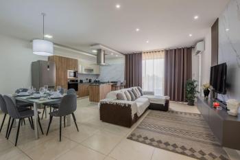 Luxurious, Żejtun (fotografie 2)