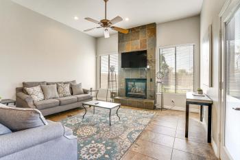 Private Pool + Patio: Desert Abode in Goodyear, Goodyear (Foto 2)