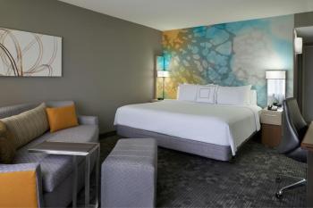 Courtyard by Marriott Toronto Airport, Toronto (photo 2)
