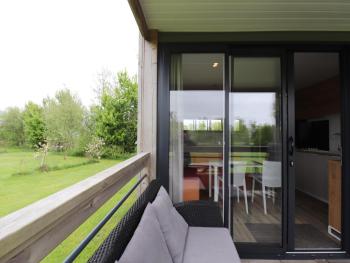 Chalet by Hegermeer with Harbor Access, Heeg (photo 4)