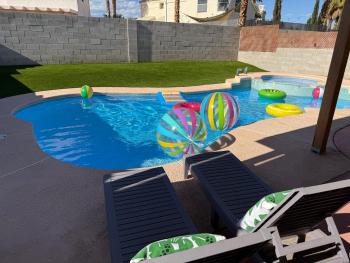 Pool House Newly Remodeled 3bed 3bath Near DT Summerlin and Red Rock, Las Vegas (photo 3)