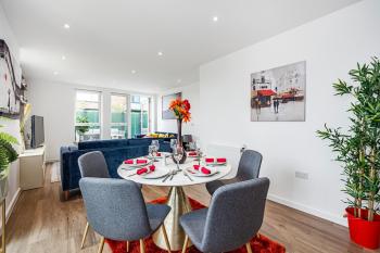 Chiswick Park 3 bed 3 bath West London - Parking, Londýn (fotografie 3)