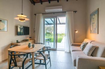 GuestHost - Two-room apt in Villa with pool!, Como (Foto 4)