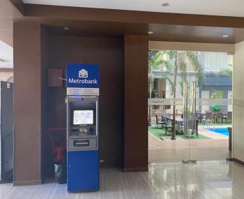 Sheryll Escapes - La Grande 11th floor, Phase 2, luxury 1BR balcony, Angeles (foto 3)