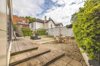 Relaxing & Spacious Family Home - By Tempstay, Windsor (photo 2)