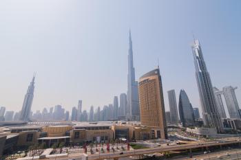 Elite Escape Holiday Home - 2 BHK Getaway with Burj Khalifa View and Dubai Mall Access - 1504, Dubai (photo 5)