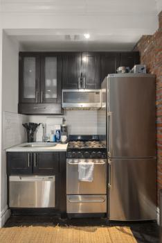 Rustic NYC Apartment in Trendy Hudson Yard, New York (photo 3)