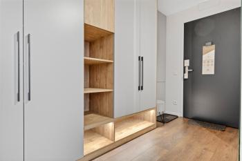 LAM Ivory AC - Balcony, Bratislava (Foto 5)