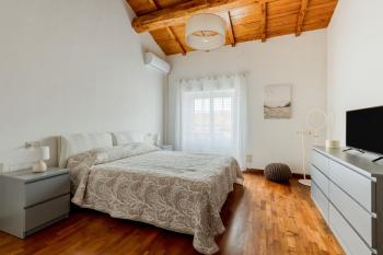 GuestHost - Elegant Three-Level Apartment, Viareggio (Foto 2)