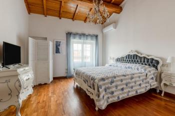 GuestHost - Elegant Three-Level Apartment, Viareggio (Foto 3)