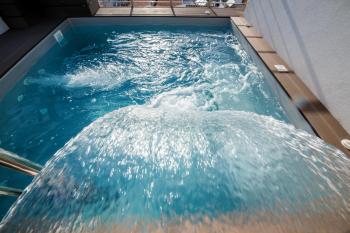 Nikki's Skylight Suite with private swimming pool, Athen (Foto 3)