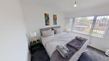 Stylish 3-Bed house NEC-JLR-Airport-HS2-Driveway, Birmingham (photo 3)