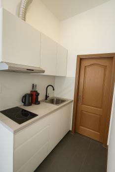 Cosy studio Midi station, Brussels (photo 2)