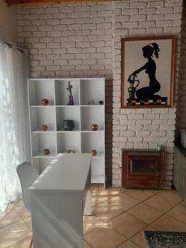 TANS - 1 bedroom luxury & cosy home walking distance to Doringkloof Mall, Centurion (foto 4)
