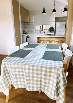 Close to New Lynn train station 3 bedroom townhouse, Auckland (photo 3)