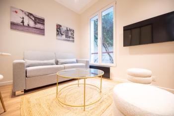 1 BR Saint Germain Luxembourg Garden, Paris (photo 3)