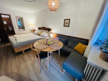 Fewo mit toller Dachterrasse & Bademantelgang zur Wohlfühltherme im neuen Stil, Bad Griesbach (photo 5)