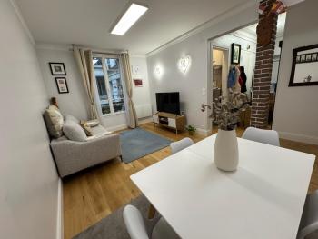 Au coeur du marché Poncelet et à 2 pas de l'Arc de Triomphe - appartement 6 personnes et 1 bébé, sdb, 2 WC, París (foto 2)