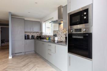 Modern & Stylish 3 Bedroom Home in Peterborough, Peterborough (zdjęcie 4)