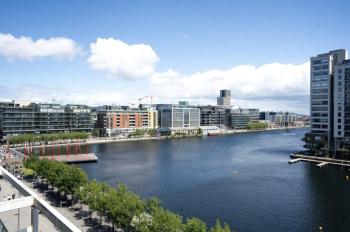 Stunning waterfront apartment in Grand Canal Dock, Dublin (fotografie 4)