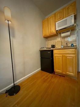 Chelsea Studio 5 - Shared Bathroom, New York (photo 4)