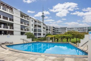 Modern Viaduct Apartment w pool gym Skytower views, Auckland (fotografie 5)