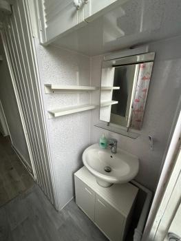 Bright bedroom with king side bed and share bathroom, Édimbourg (photo 5)