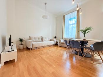 Bright 3-Bedroom Apartment with Free Parking - Barona Street, Ryga (zdjęcie 3)
