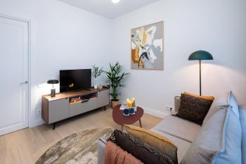 Bright & Modern Apartment in Historic Raina Blvd Building I Near Park & Old Town, Riga (fotografie 4)