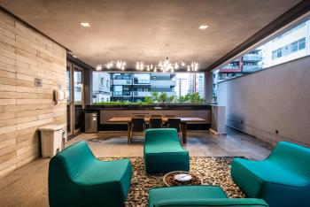 BHaus VN Oscar Freire - Studio compacto 20m2 Silencioso com Varanda - Vista Jardins 17o andar - Coworking - Locker - Minimercado - Academia - Lavanderia - Ao lado do Metrô - Estacionamento pago no prédio - OF8, São Paulo (zdjęcie 3)