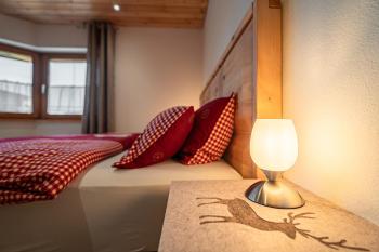 Luxus Chalet im Allgäu - Zirbenholz Schlafzimmer - Terrasse mit Bergblick - Infrarotkabine, Blaichach (foto 5)