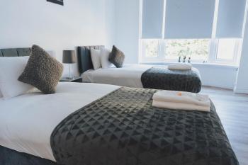 Stylish 3BR Stay by Hampden No 161 with Free Parking, Глазго (фото 5)