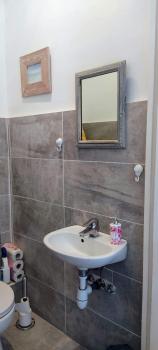 Guest bedroom in private home, quiet, elegant, 10 mins to beach, 1 triple and 1 double bedrooms, Niza (foto 5)