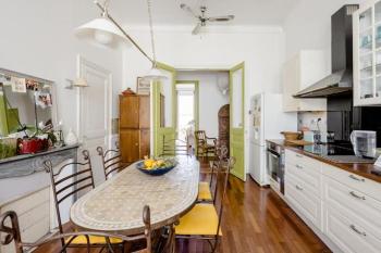 Guest bedroom in private home, quiet, elegant, 10 mins to beach, 1 triple and 1 double bedrooms, Niza (foto 4)